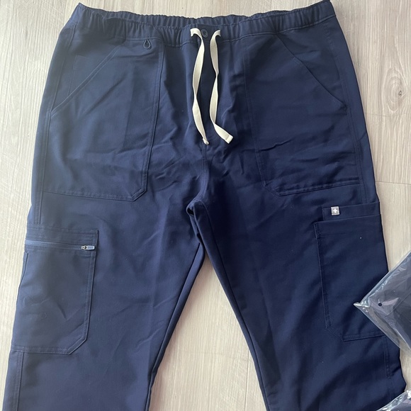 Figs scrubs mens XL Navy Blue - Picture 3 of 6